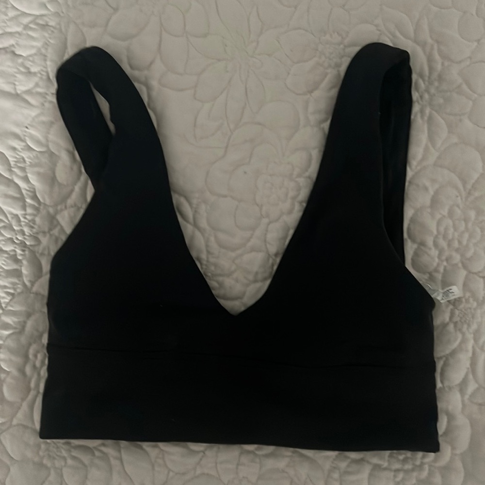 Align v neck bra ab cup